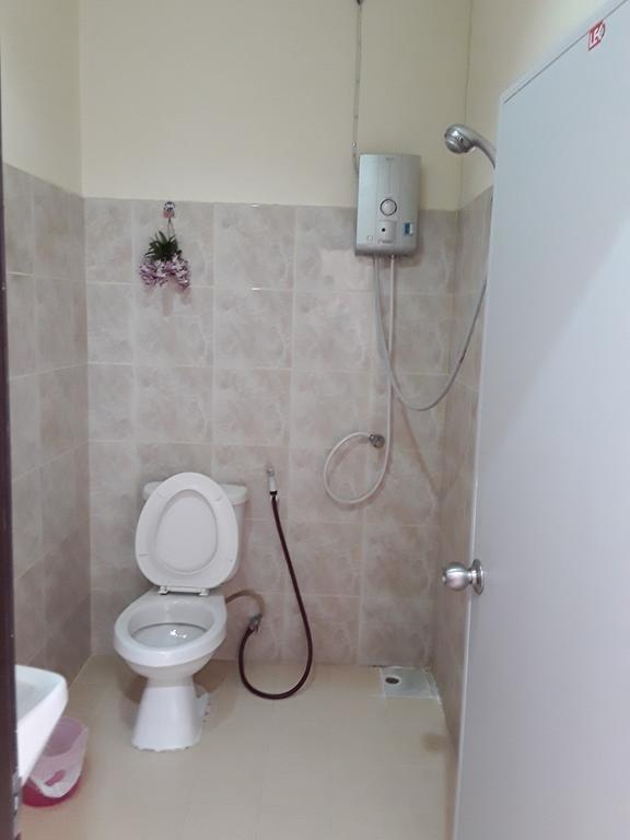 Vitoonguesthouse2fanrooms & Aircondition Gasthof 2*