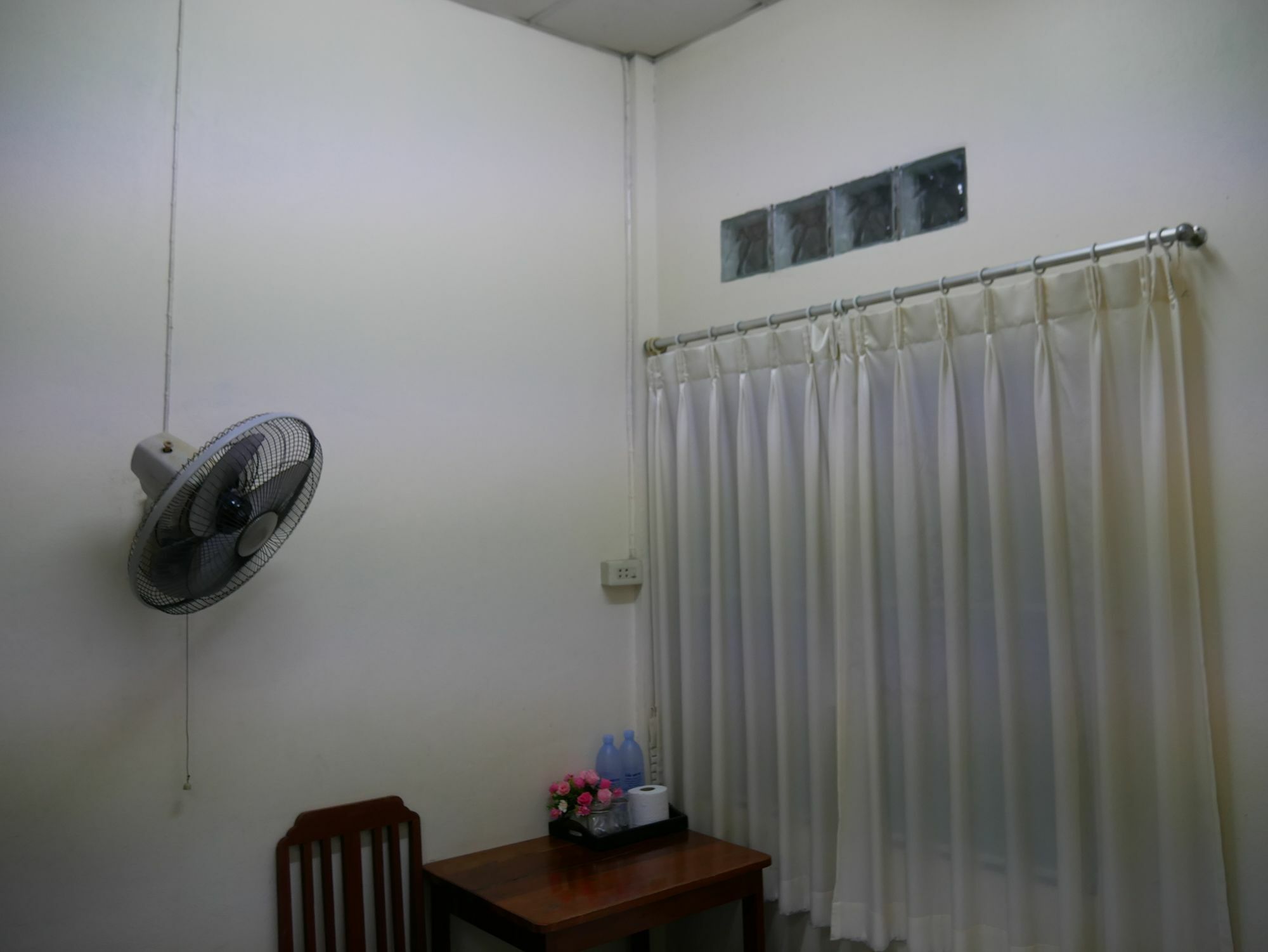 Vitoonguesthouse2fanrooms & Aircondition 2*
